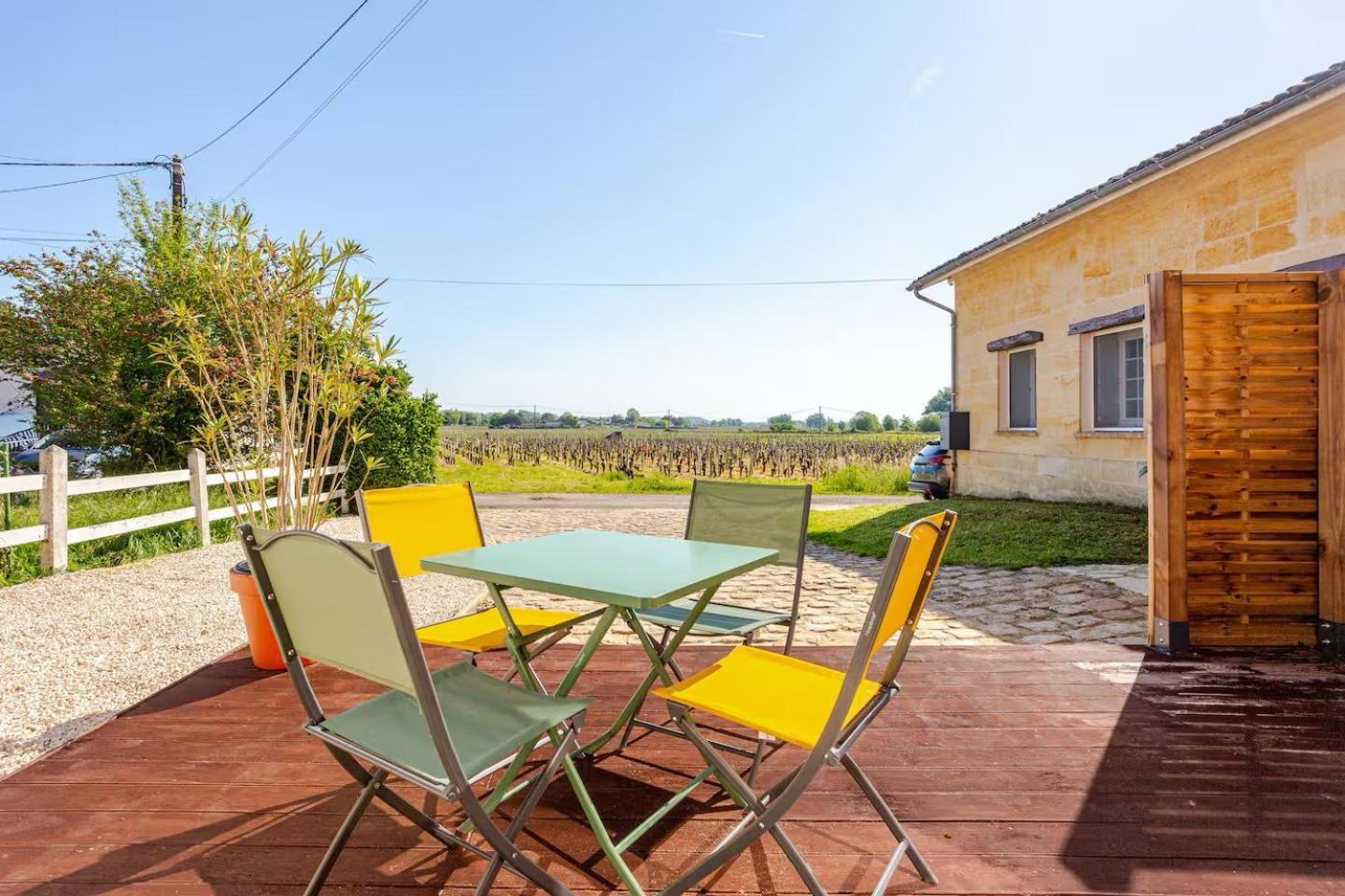 Guesthouse Les Maurins Saint-Sulpice-de-Faleyrens 外观 照片